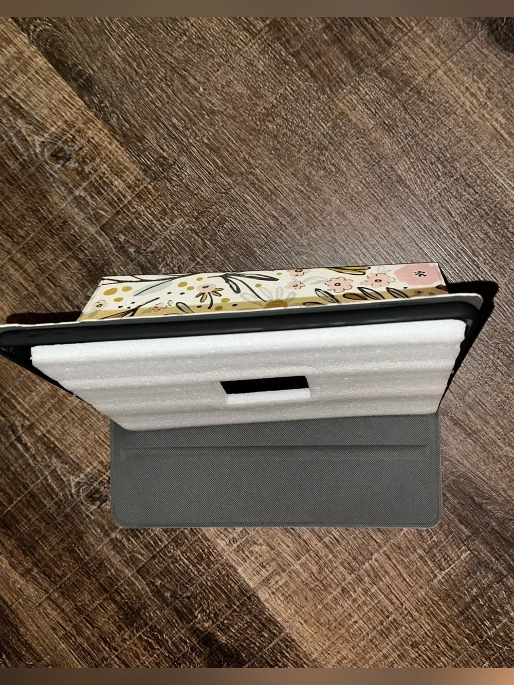 NEW Uppuppy for iPad 9th/8th/7th Generation Case 10.2 folio